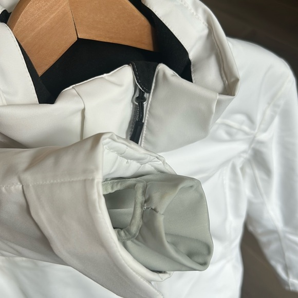 Sunice Stormpack White Softshell Jacket High Collar Thumbholes Women’s Size M - Picture 17 of 17